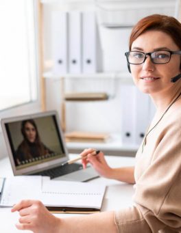 hire-remote-medical-receptionist